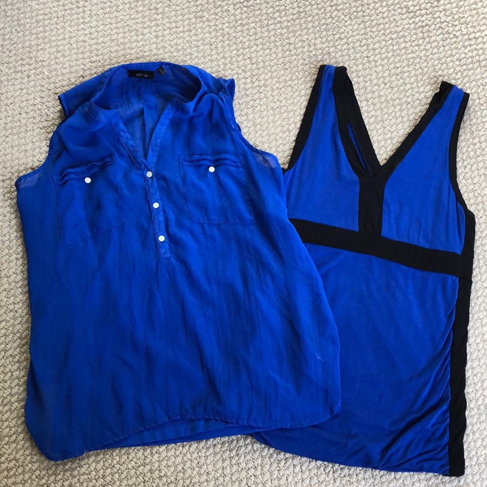 Bundle of 2 tops 💙